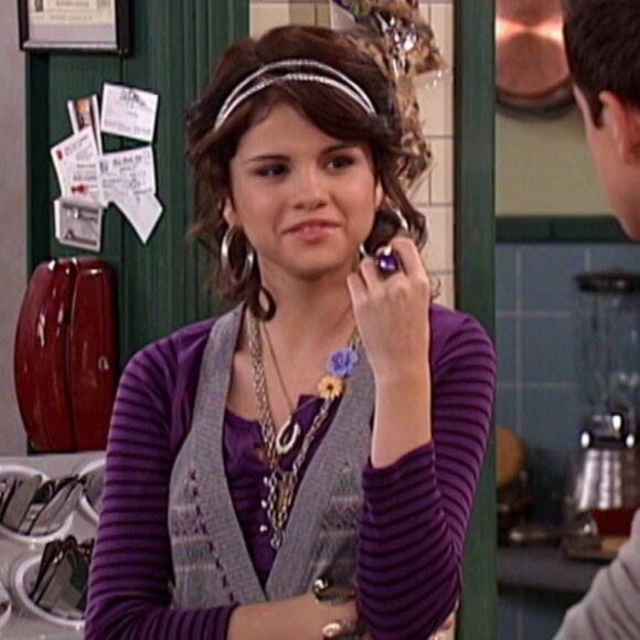 2000s Layered Horseshoe Flower Necklace ASO Alex Russo - Picture 11 of 12